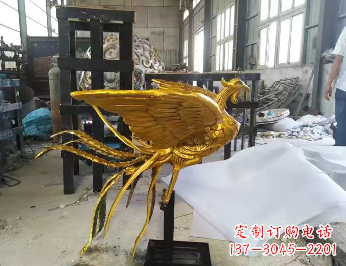 绵阳精美凤凰雕塑漆金无双