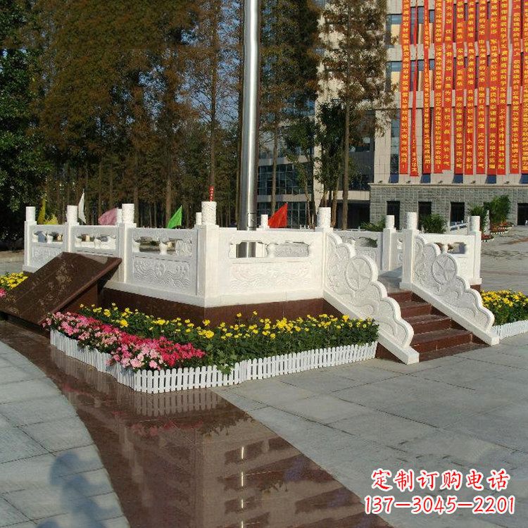 绵阳企业汉白玉石雕广场升旗台
