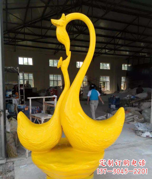 绵阳精致的天鹅玻璃钢雕塑