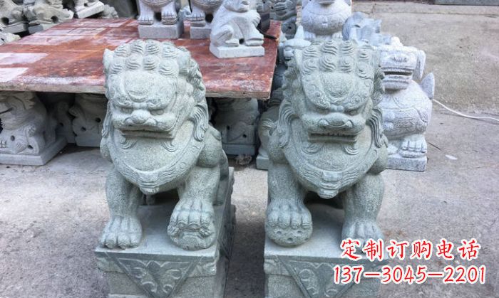 绵阳青石踩球狮子看门石雕
