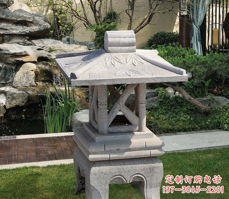 绵阳青石草坪照明灯——装点环境的美丽石灯雕塑