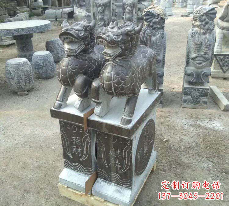 绵阳精美的青石门口麒麟雕塑