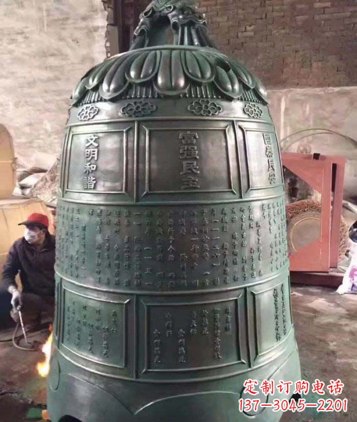 绵阳古典铜钟雕塑,装点家园