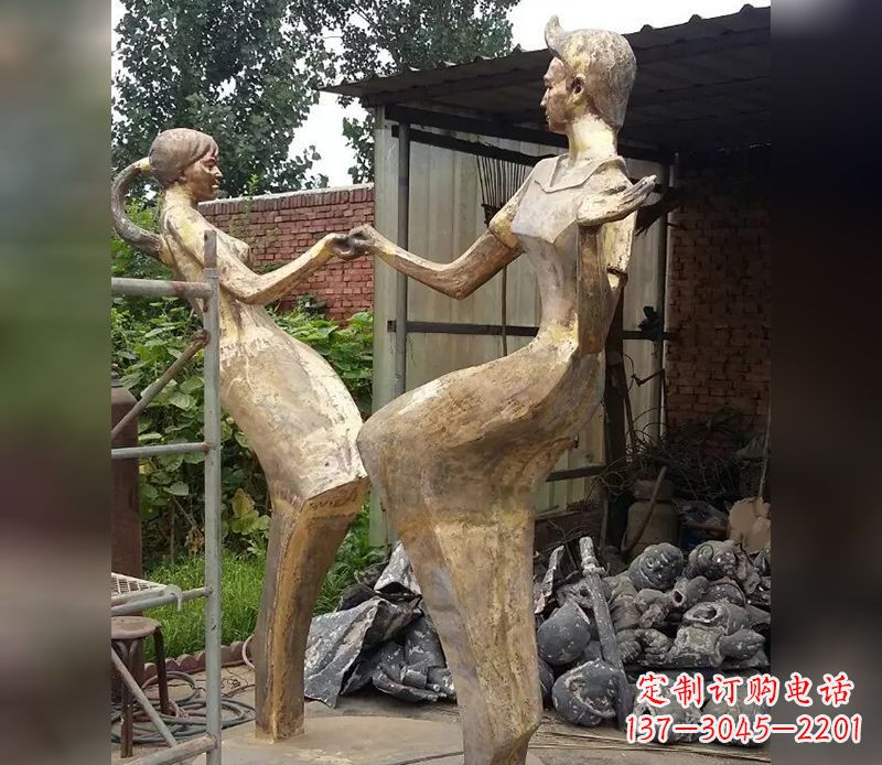 绵阳专属情侣,情深伴随铜雕精美绝伦