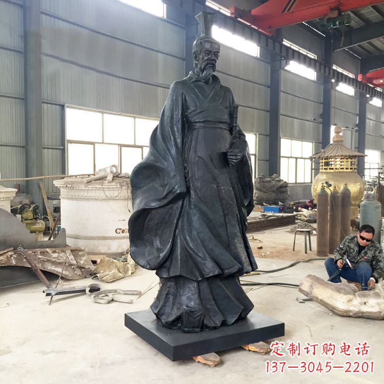 绵阳体现古典韵味,屈原铜雕塑!