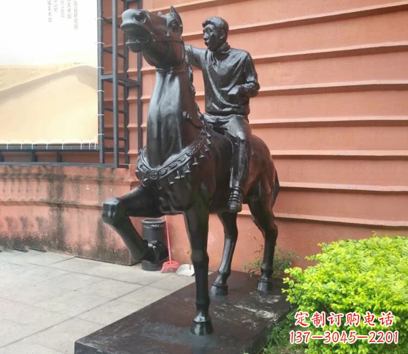 绵阳独一无二的骑马雕塑