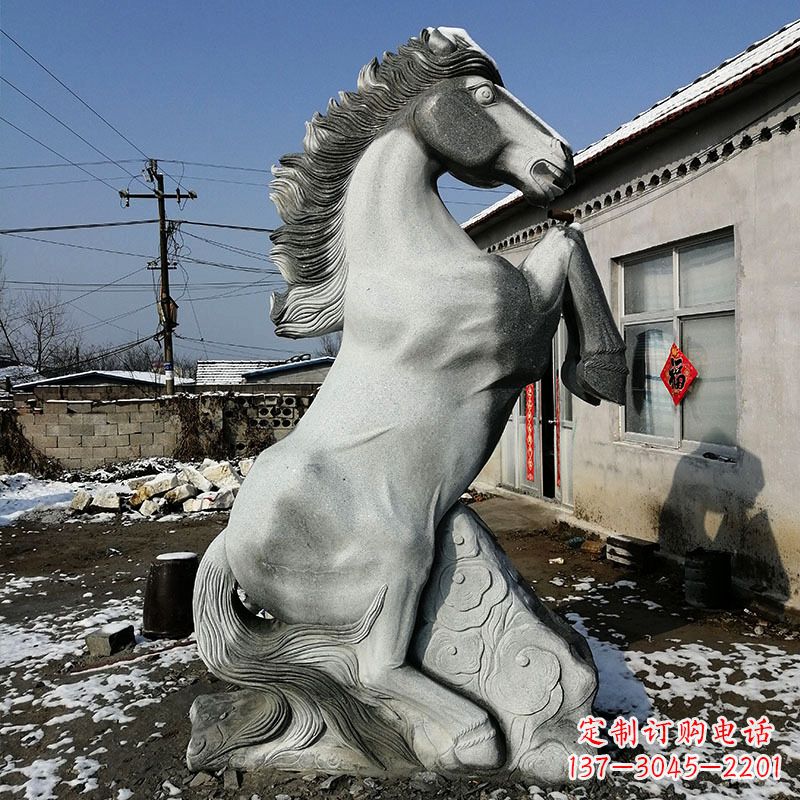绵阳艺术品呈献——人立而起的马儿石雕