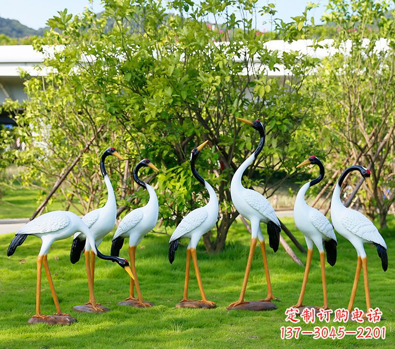 绵阳若尔盖草原仙鹤,瑰丽雕塑令人驻足