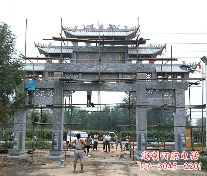 绵阳三门牌坊石雕-传统工艺制作出行业领先的雕塑