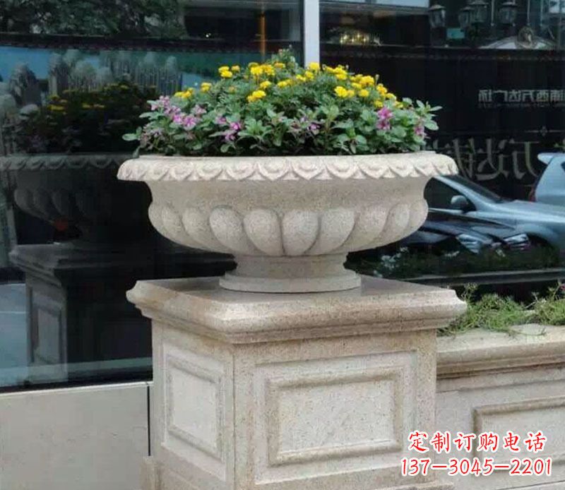 绵阳商场门口大理石花盆景观雕塑