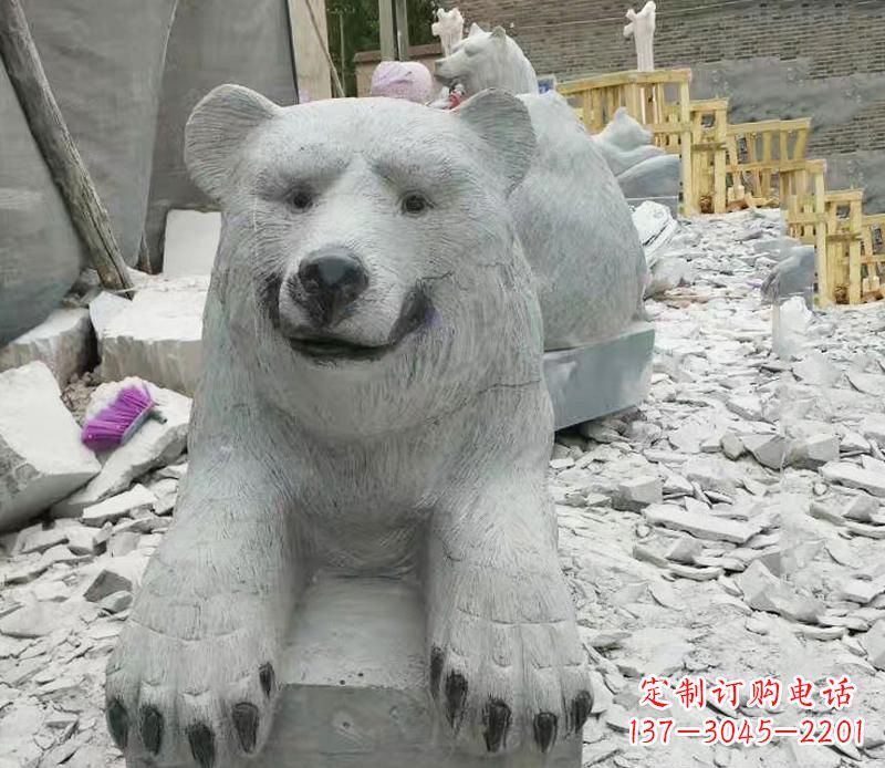 绵阳高端石雕狗熊雕塑,精致细节,完美还原动物真实感