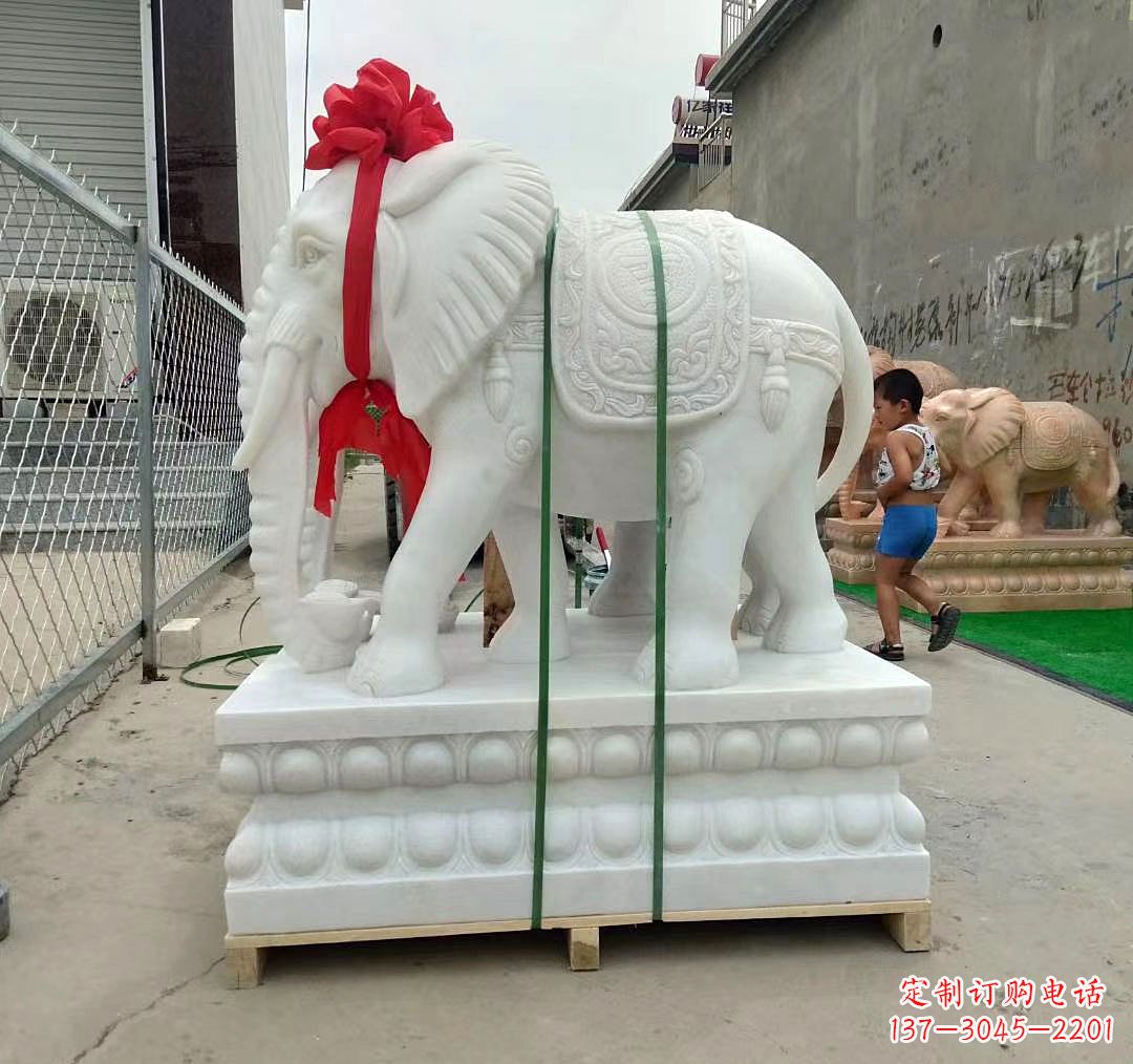 绵阳中领雕塑精美玉雕大象