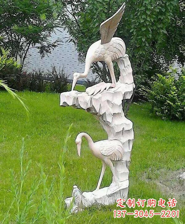 绵阳石雕仙鹤鲤鱼