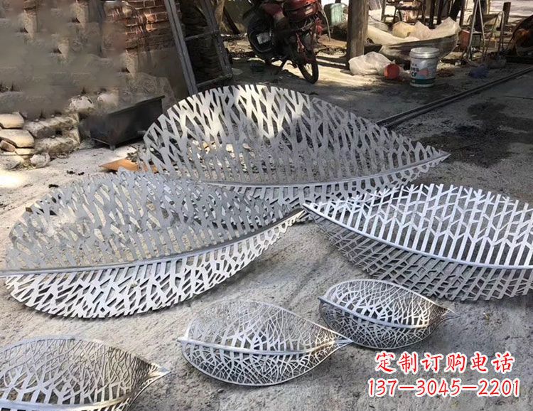 绵阳树叶镂空不锈钢雕塑
