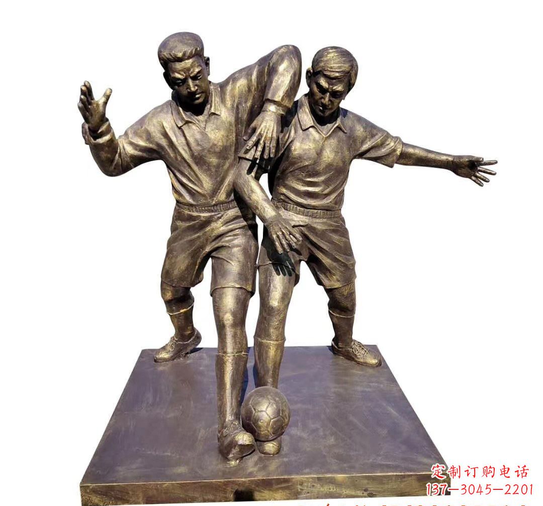 绵阳踢足球人物铜雕