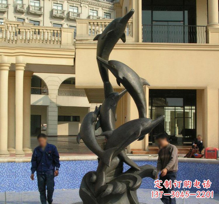 绵阳跳跃海豚雕塑