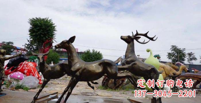 绵阳跳跃的小鹿铜雕