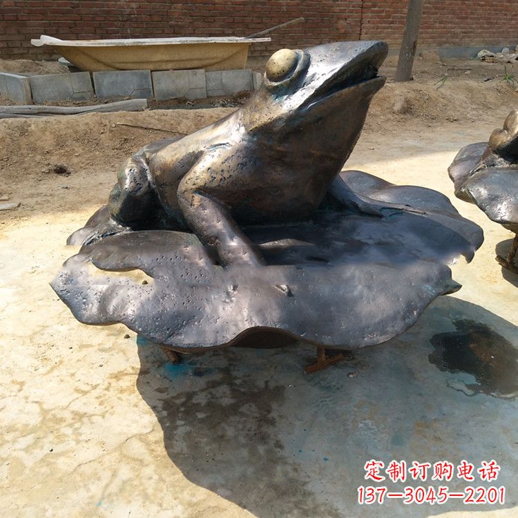 绵阳铜雕青蛙喷水雕塑
