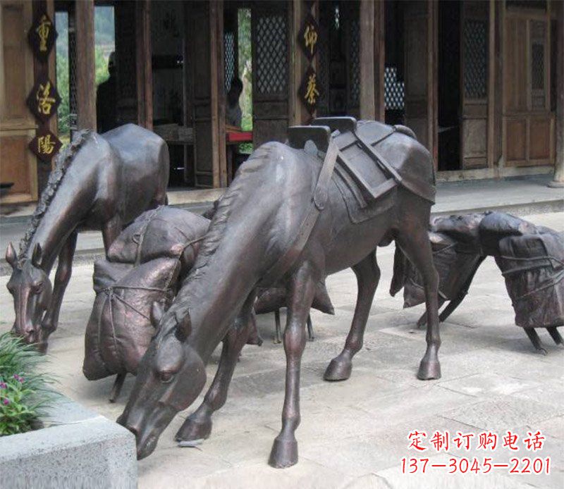 绵阳拖行李的马动物铜雕