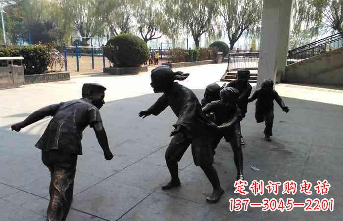 绵阳玩老鹰捉小鸡的儿童铜雕222
