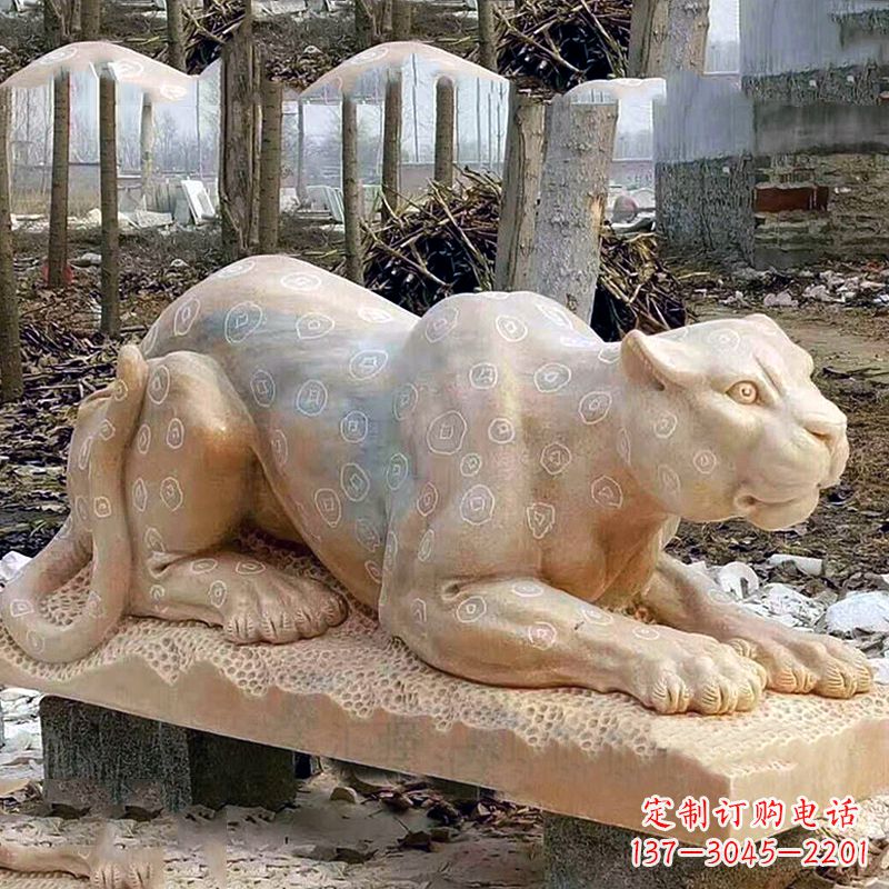 绵阳晚霞红金钱豹石雕-公园园林草坪动物雕塑