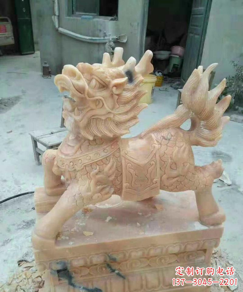 绵阳晚霞红麒麟雕塑112