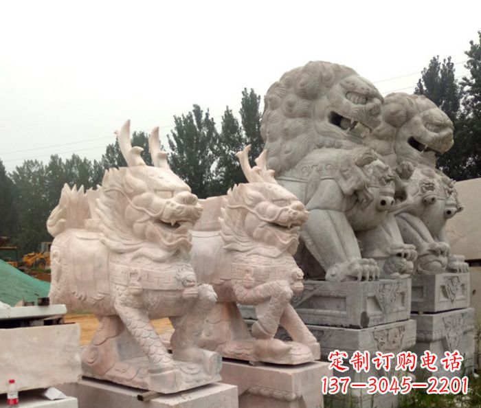 绵阳晚霞红瑞兽麒麟石雕