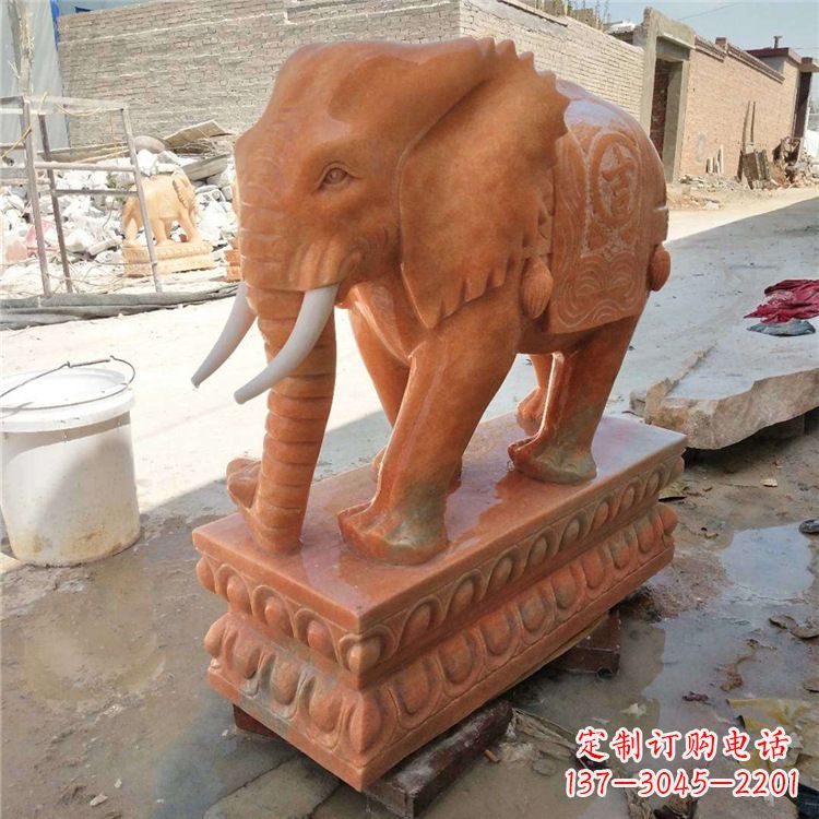 绵阳晚霞红石雕大象