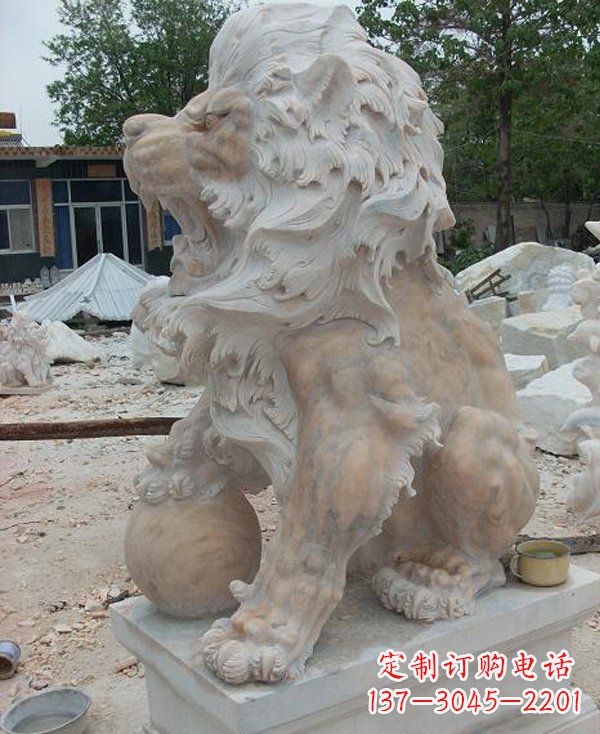 绵阳晚霞红寺庙门口西洋狮子石雕