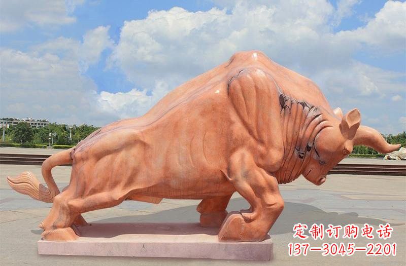 绵阳晚霞红拓荒牛石雕