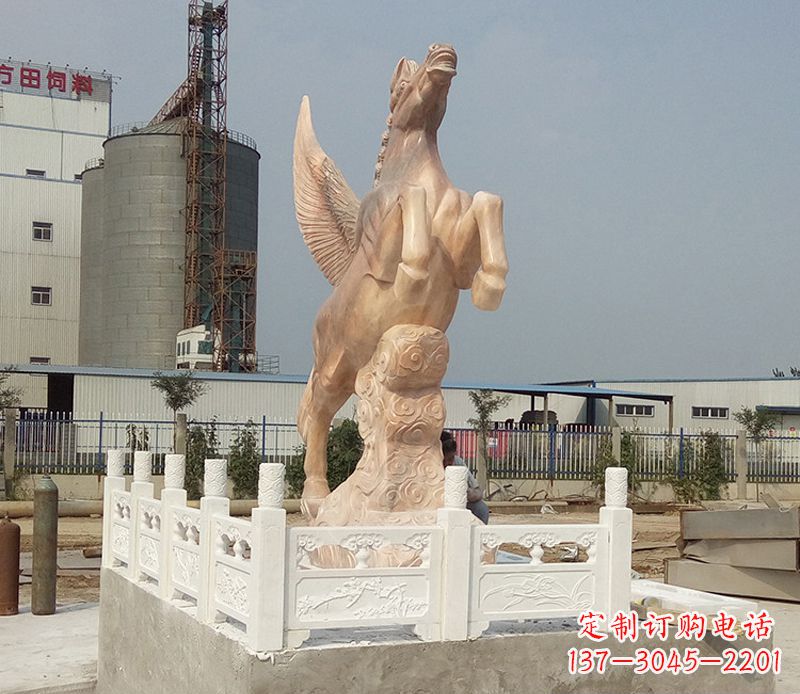 绵阳晚霞红祥云飞马企业景观石雕