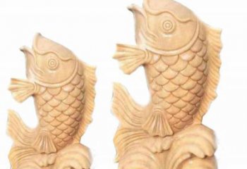 绵阳晚霞红石喷水鲤鱼雕塑，灵动悠扬