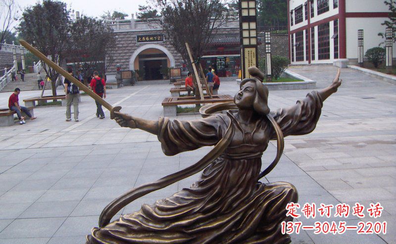 绵阳舞剑的古代美女古代人物铜雕