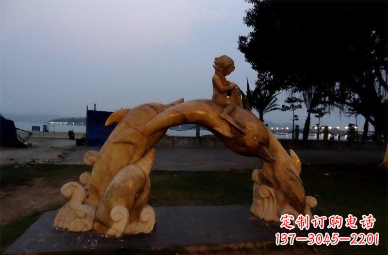 绵阳西方儿童骑海豚石雕