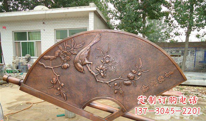 绵阳喜鹊登梅扇子景观铜浮雕