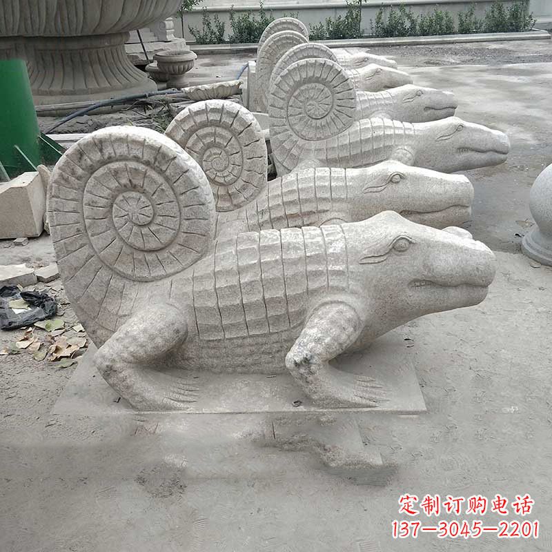 绵阳园林水池水景鳄鱼砂岩喷水雕塑