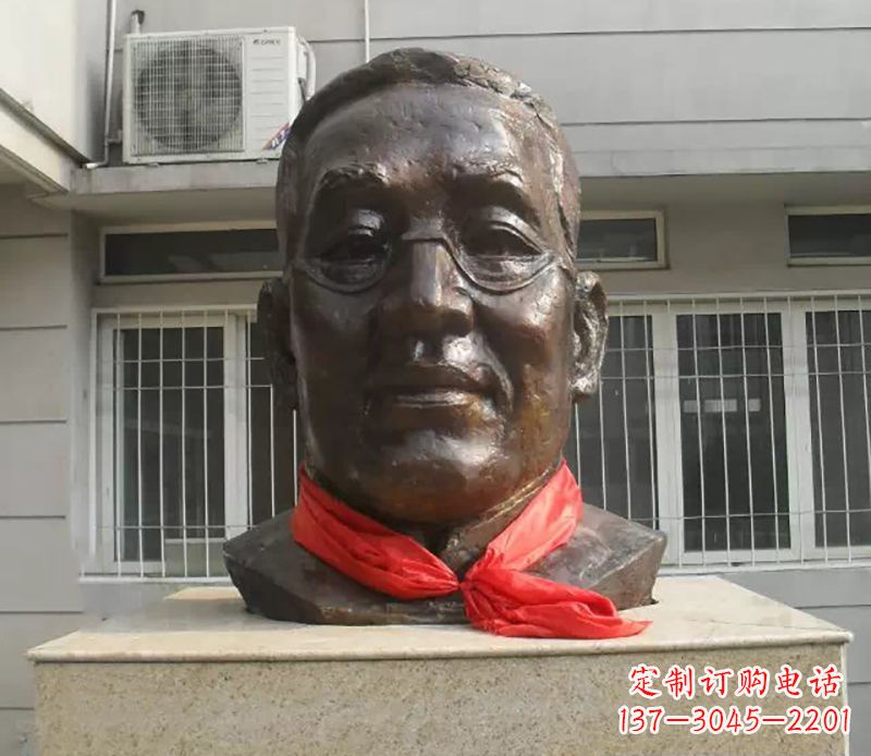绵阳张伯岑校园名人头像铜雕