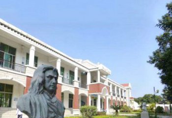 绵阳校园名人牛顿石雕头像
