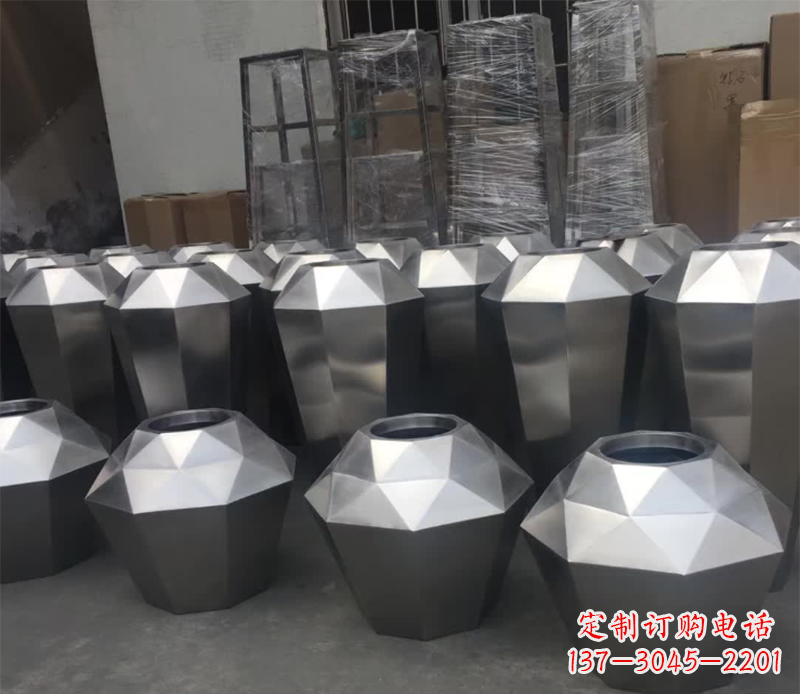 绵阳不锈钢组合花盆雕塑
