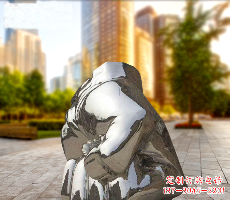 绵阳广场不锈钢拳头景观雕塑
