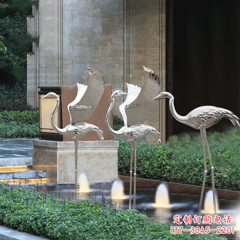 绵阳鹤雕塑-公园不锈钢镜面喷泉中的鹤雕塑